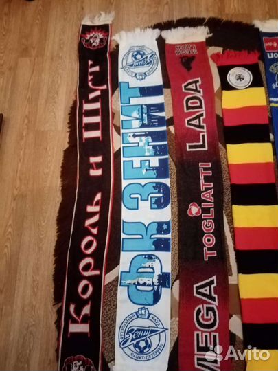 Шарфы спортивных и музыкальных клубов