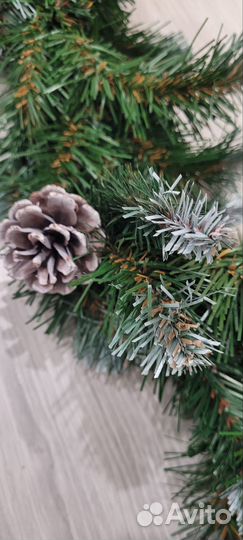 Хвойная гирлянда