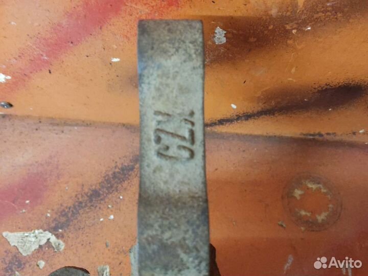 Поворотный кулак mitsubishi RVR 1991-1997