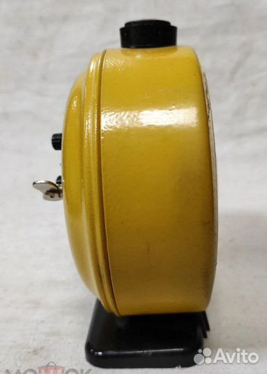 Настольные часы. Будильник 