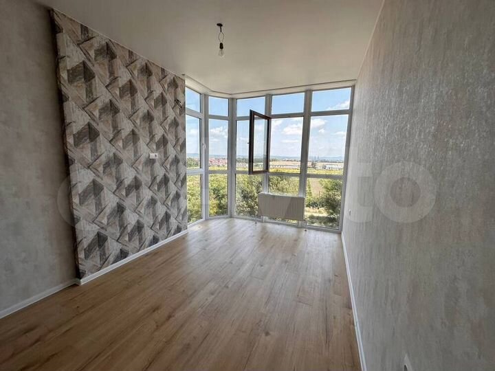 2-к. квартира, 53 м², 8/15 эт.