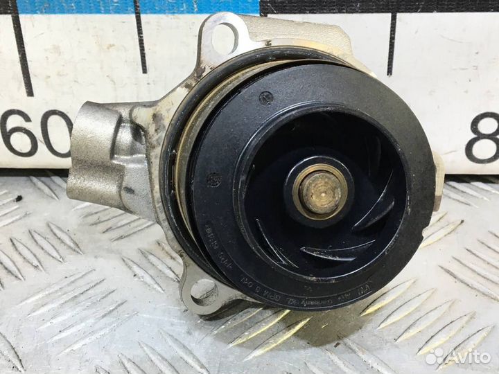 Б/У Насос водяной (помпа) VAG#002