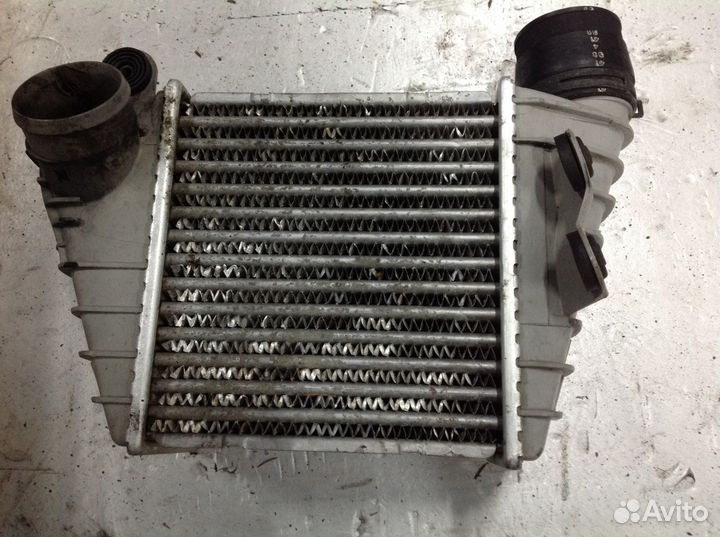 Интеркулер 1j0145805 фольксваген гольф 4 1.9 диз