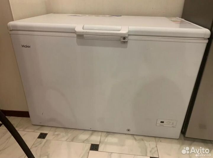 Морозильный ларь Haier HCE379R