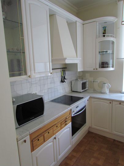 2-к. квартира, 70 м², 1/4 эт.