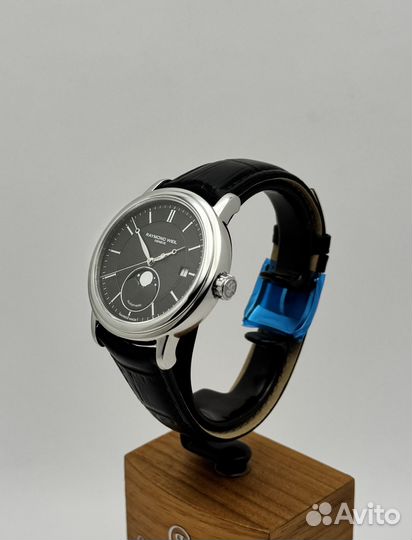 Швейцарские часы Raymond Weil Maestro Moon Phase