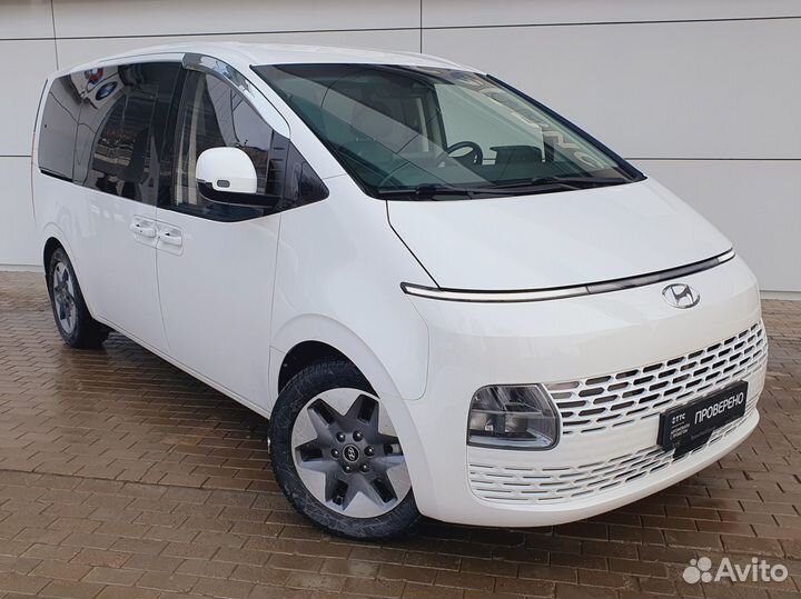 Hyundai Staria 2.2 AT, 2021, 69 393 км