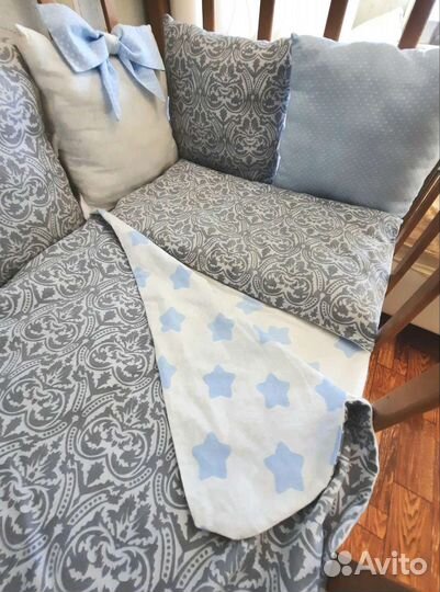 Бортики и постельное в детскую кроватку