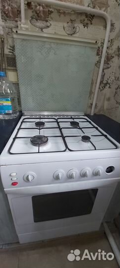 Продам газовую плиту