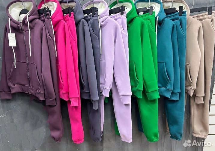 Женский утепленный спортивный костюм