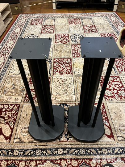 Стойки для акустики фирменные