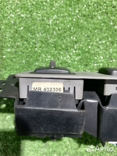 Кнопка противотуманных фар Mitsubishi Galant