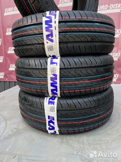 Viatti Strada 2 (V-134) 215/55 R17 98W