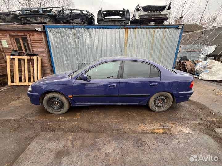 В разборе Toyota Avensis 1.8 MT