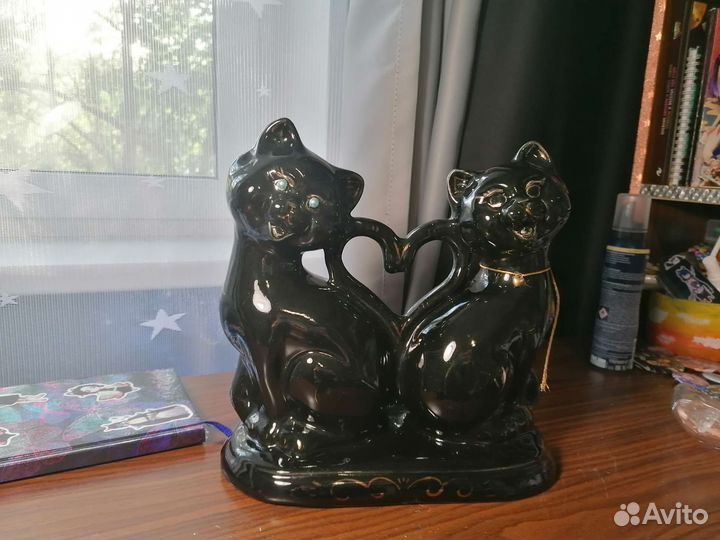 Копилка двух чёрных кошек