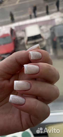 Маникюр, педикюр, наращивание ногтей