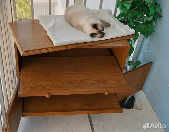 Тумба под телевизор