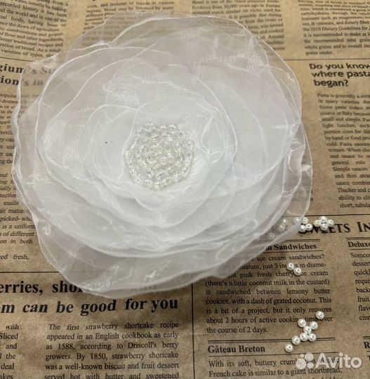 Брошь Цветок