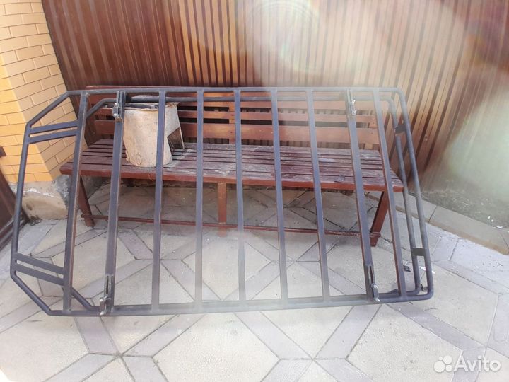 Багажник на машину