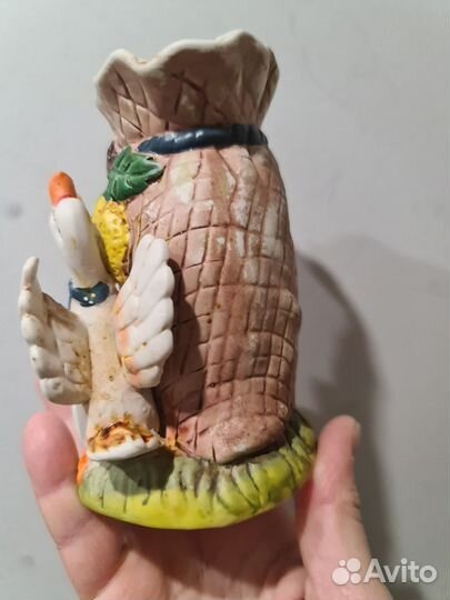 Статуэтка вазочка, карандашница