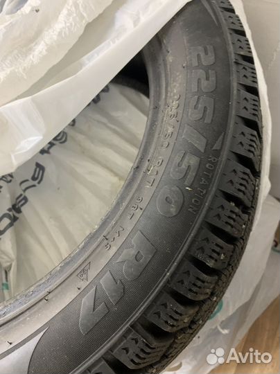 Pirelli Formula Ice FR 225/50 R17 98T