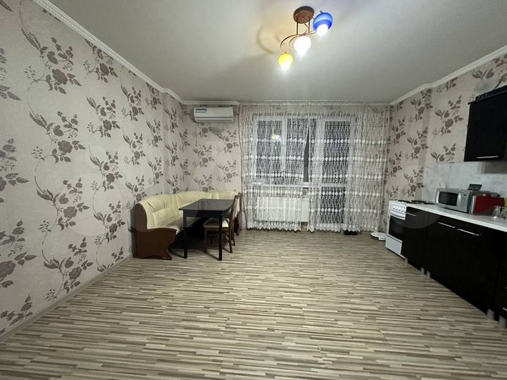 2-к. квартира, 90 м², 10/16 эт.