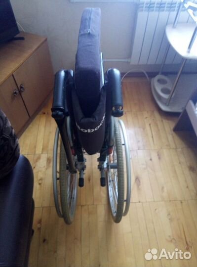 Инвалидное кресло