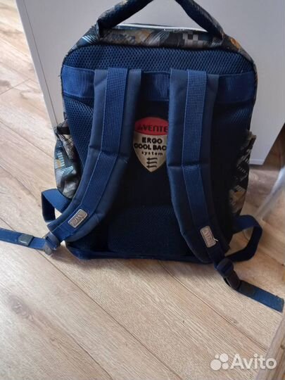 Рюкзак школьный