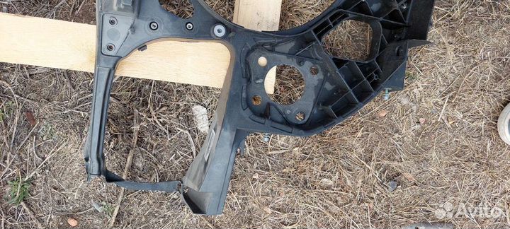 Рамка радиатора Audi A4 (8E B7) 2005-2008