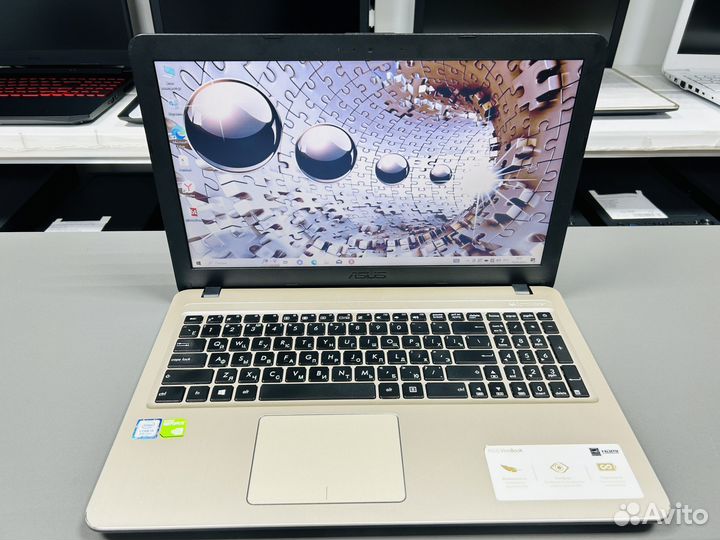 Игровой ноутбук i5-8250 8gb MX110 2gb