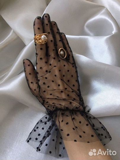Прозрачные перчатки в горошек из фатина
