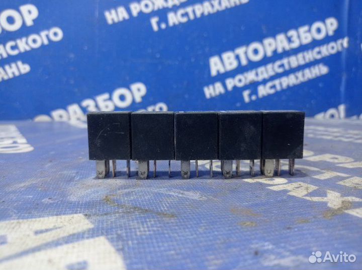 Реле Jeep Grand Cherokee внедорожник 1996