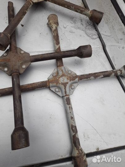 Баллонный ключ волга