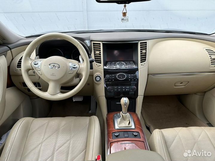 Infiniti QX70 3.0 AT, 2016, 77 930 км