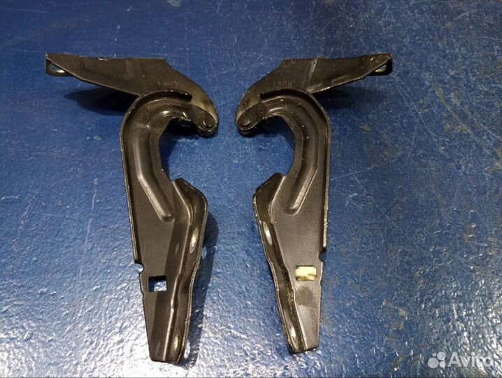 Петли капота Mitsubishi Outlander Xl CW