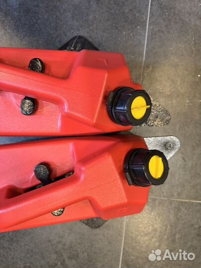 Канистры для квадрацикла brp outlander