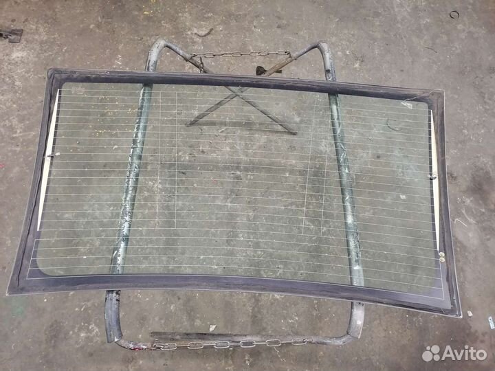 Продаю заднее стекло chevrolet cruze