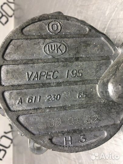 Насос вакуумный Mercedes Vito W638 OM611 2.2 CDI