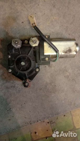 Моторчик стеклоподьемника и стеклоочистителя