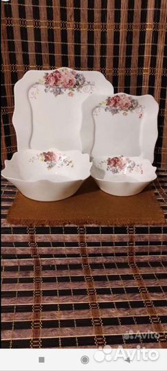 Набор столовой посуды новый