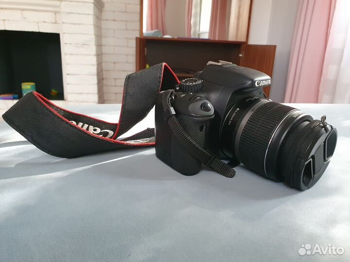 Зеркальный фотоаппарат Canon 550d