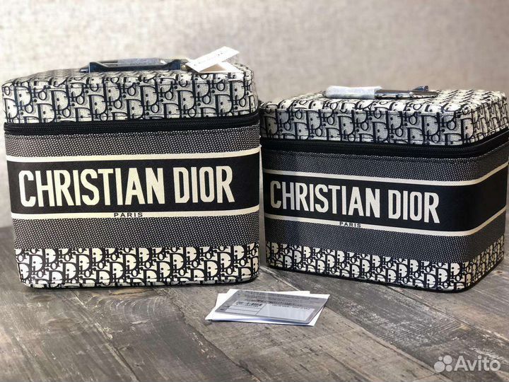 Шкатулка для косметики