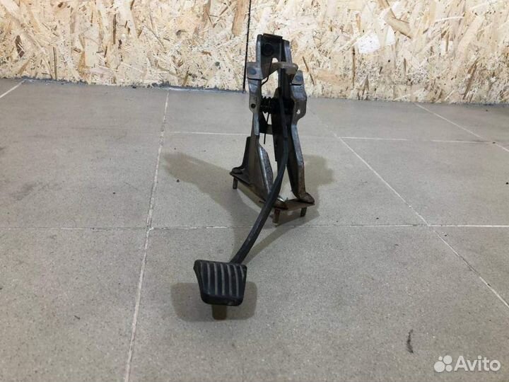 Педаль тормоза заз Chance 2009-2014