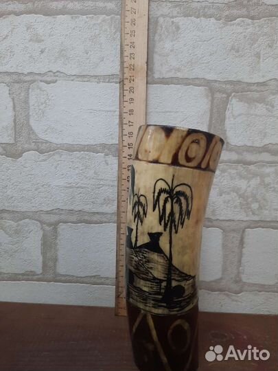 Ваза из рога