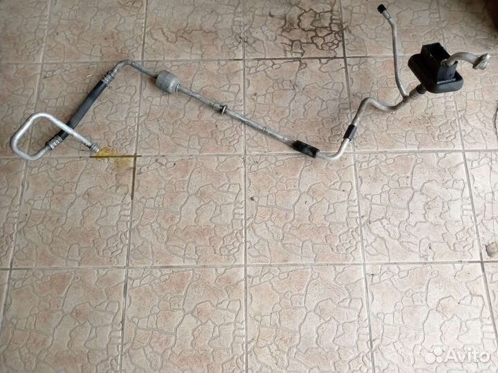 Трубка кондиционера высокого давления на пежо 407