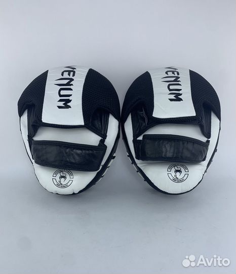 Боксерские лапы Venum