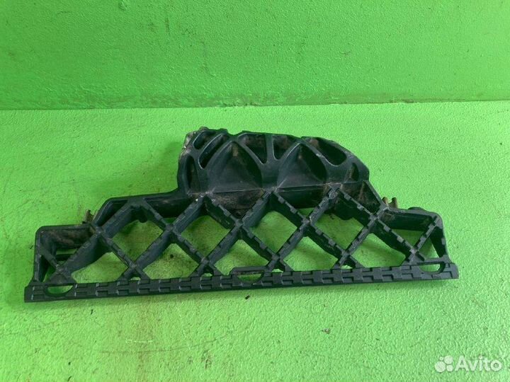 Подножка mercedes-benz actros MP 4