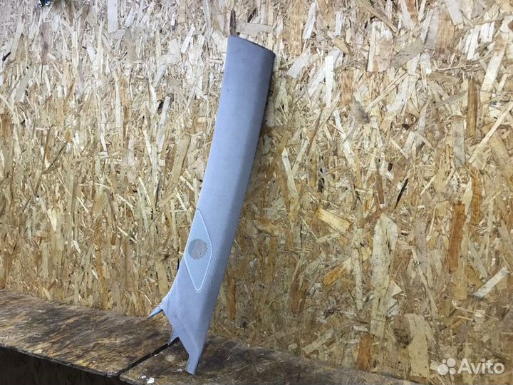 Накладка на стойку кузова передняя левая