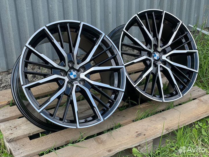 Разноширое R19 на BMW 552 M стиль