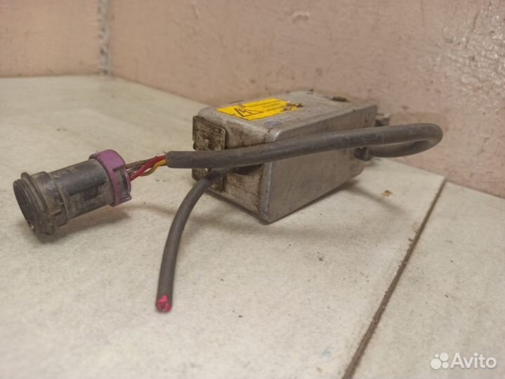 Блок розжига ксенона 4A0941471